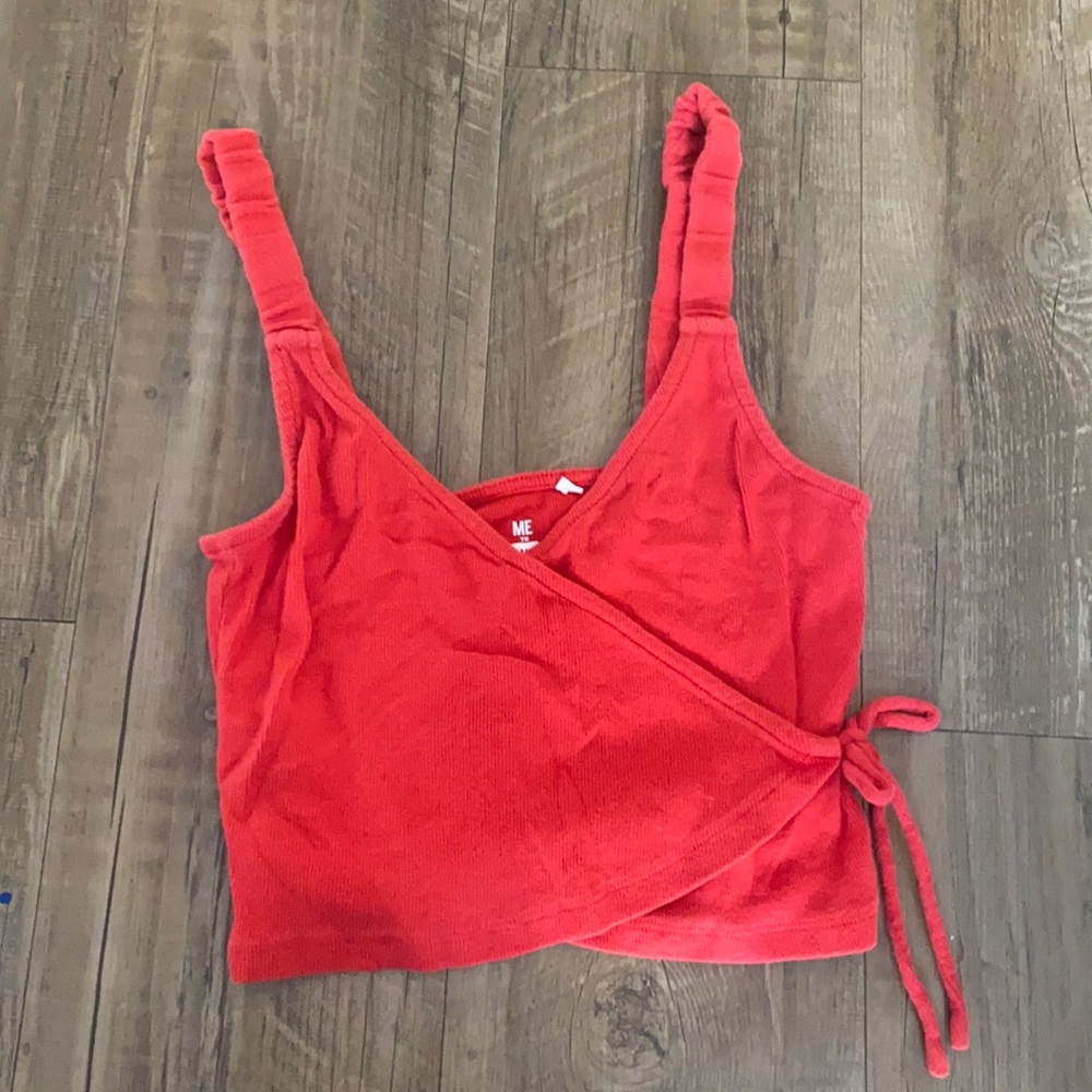 Red basic tank top
